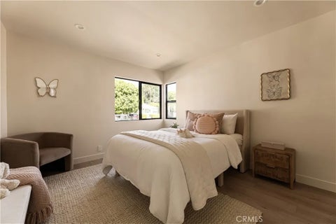 Tiny photo for 5724 Bianca AVE, Encino, CA 91316 (MLS # GD26188263)