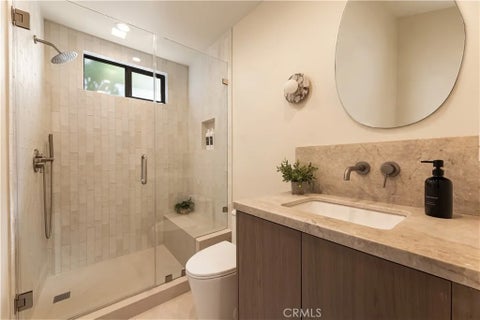 Tiny photo for 5724 Bianca AVE, Encino, CA 91316 (MLS # GD26188263)