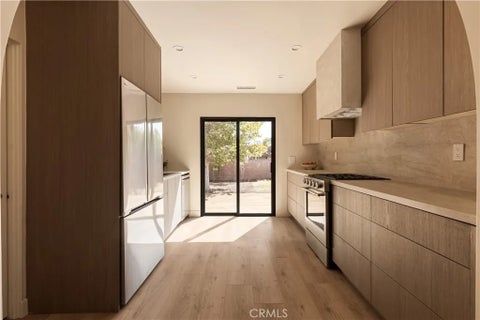 Tiny photo for 5724 Bianca AVE, Encino, CA 91316 (MLS # GD26188263)