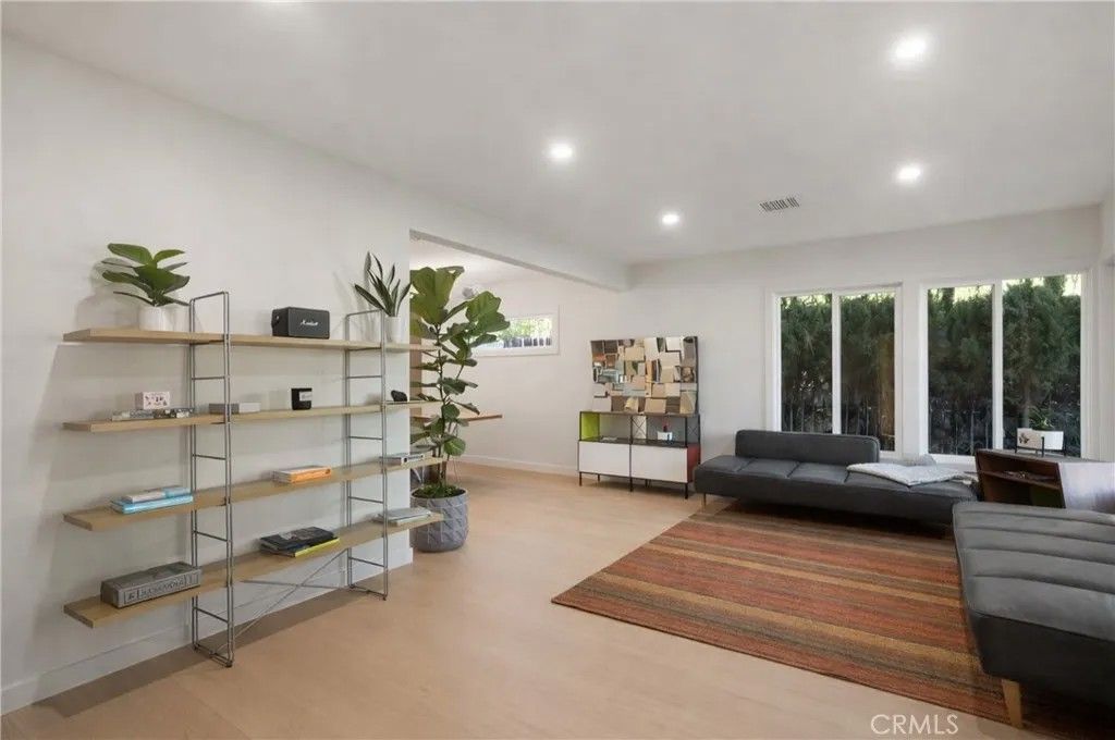 Photo of 11623 S Dehn Ave, Inglewood, CA 90303 (MLS # PW25277823)