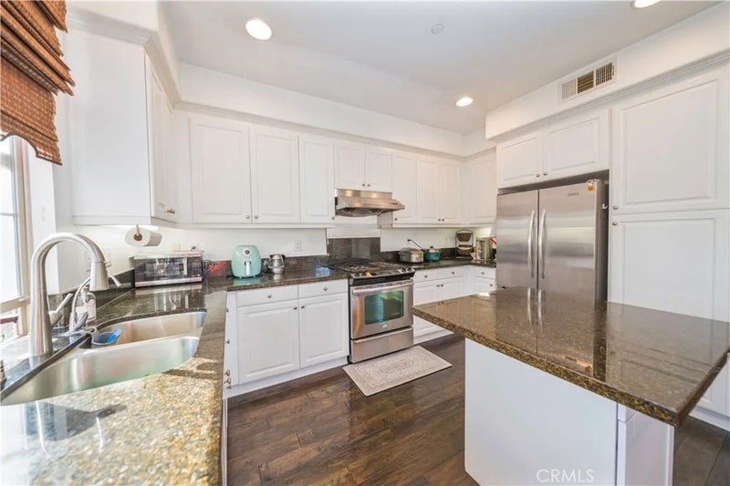 908 N Bouquet Court F
