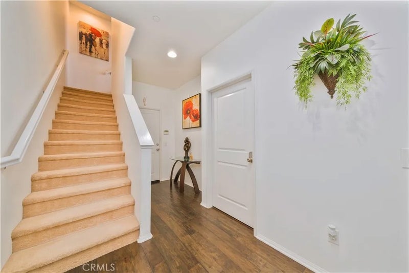 908 N Bouquet Court F