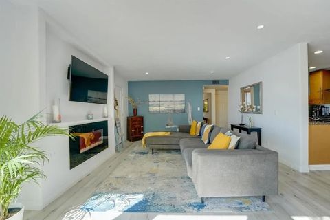 Tiny photo for 3920 Riviera Drive #U, San Diego, CA 92109 (MLS # NDP2603232)