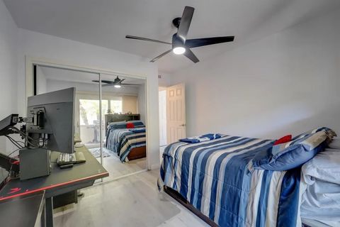 Tiny photo for 3920 Riviera Drive #U, San Diego, CA 92109 (MLS # NDP2603232)