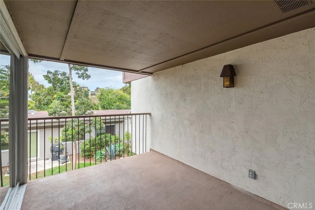 6273 Caminito Juanico