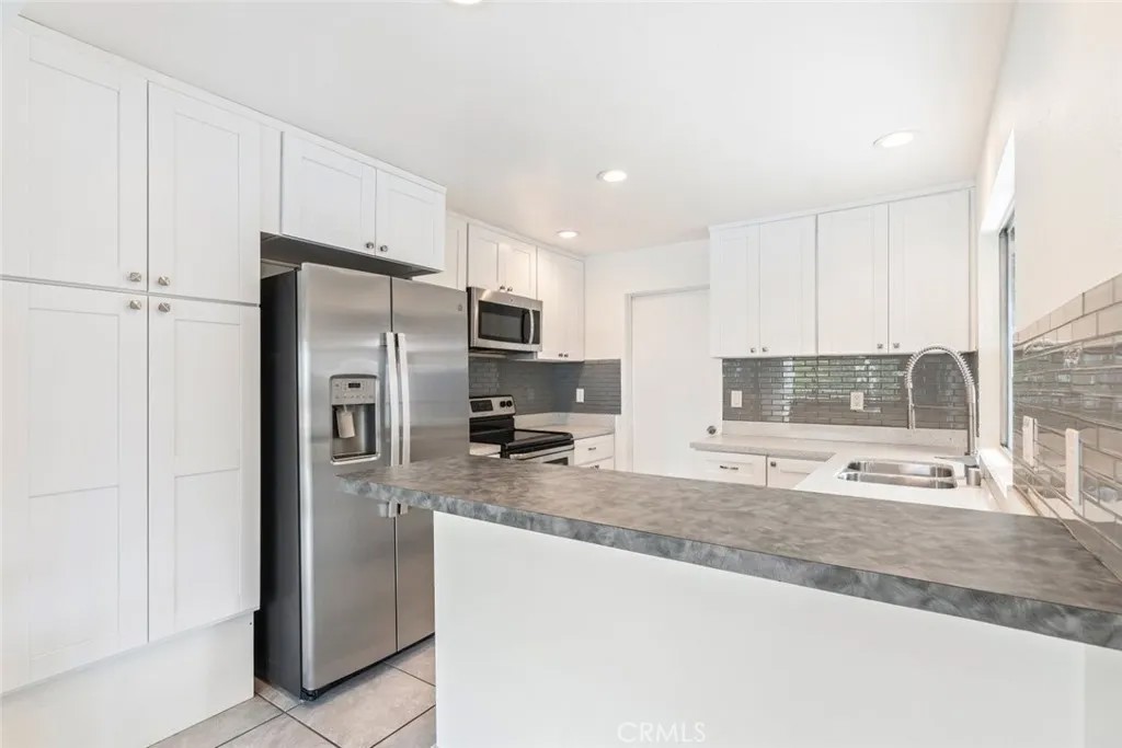 6273 Caminito Juanico