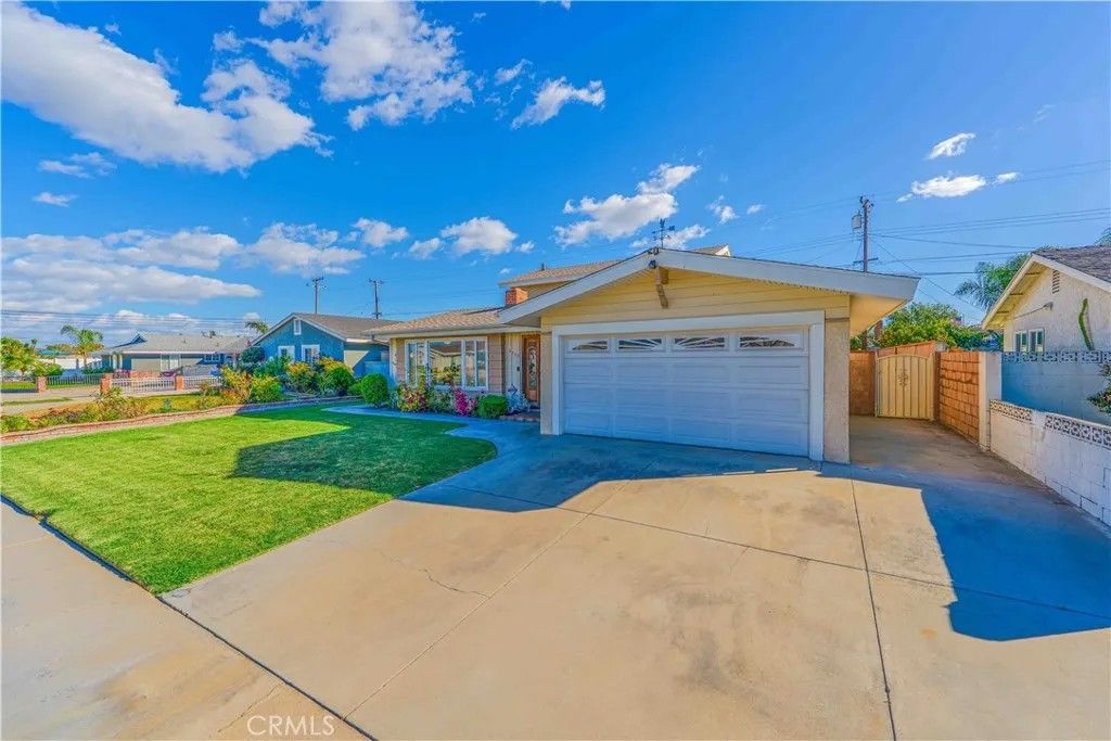 Photo of 6350 San Ruben Cir, Buena Park, CA 90620 (MLS # DW26034588)