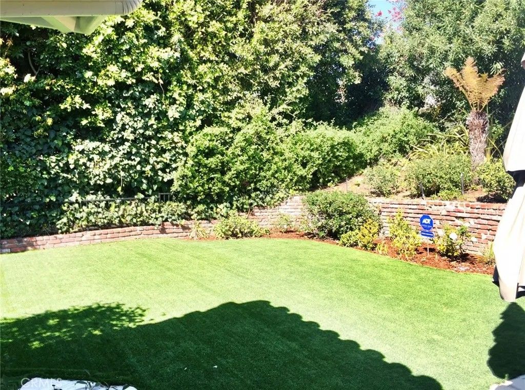 Photo of 3401 Paseo Del Campo, Palos Verdes Estates, CA 90274 (MLS # PV25239415)