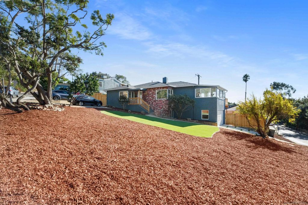Photo of 4205 Mason St, San Diego, CA 92110 (MLS # 260009998)