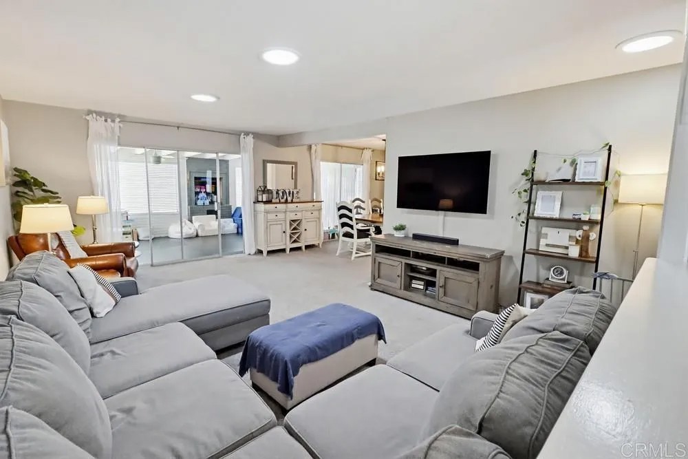 6263 Cowles Mountain Boulevard