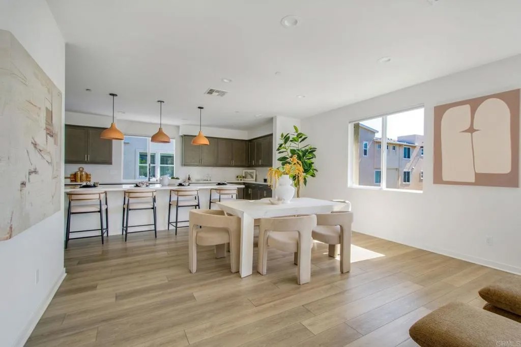 6100 Colt Place 101