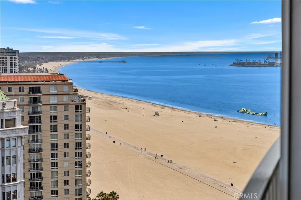 700 E Ocean 2703