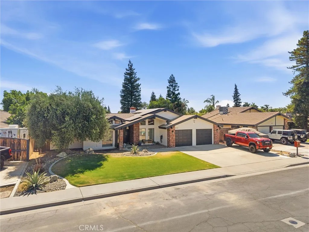 5113 Colonial