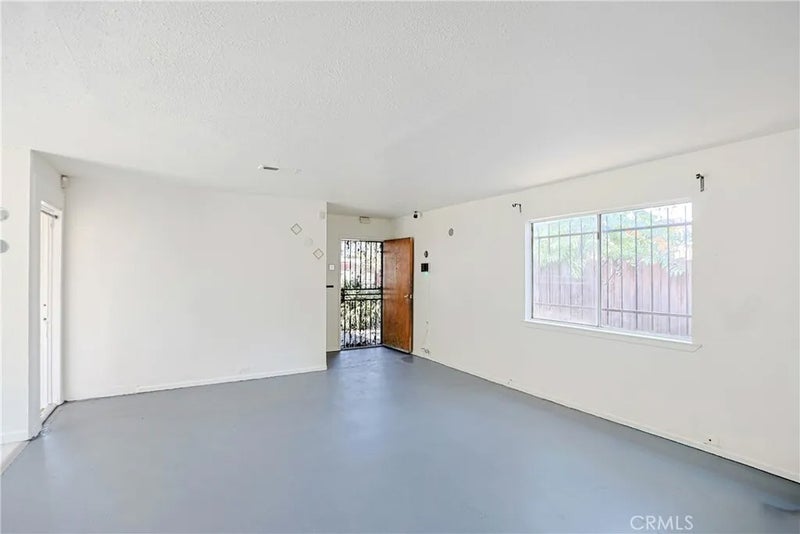 1214 W 151st