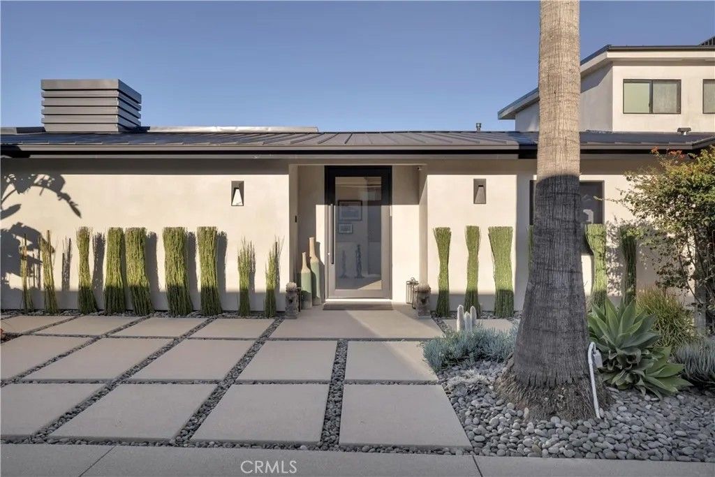 Photo of 4326 Coronet Drive, Encino, CA 91316 (MLS # SR26003101)