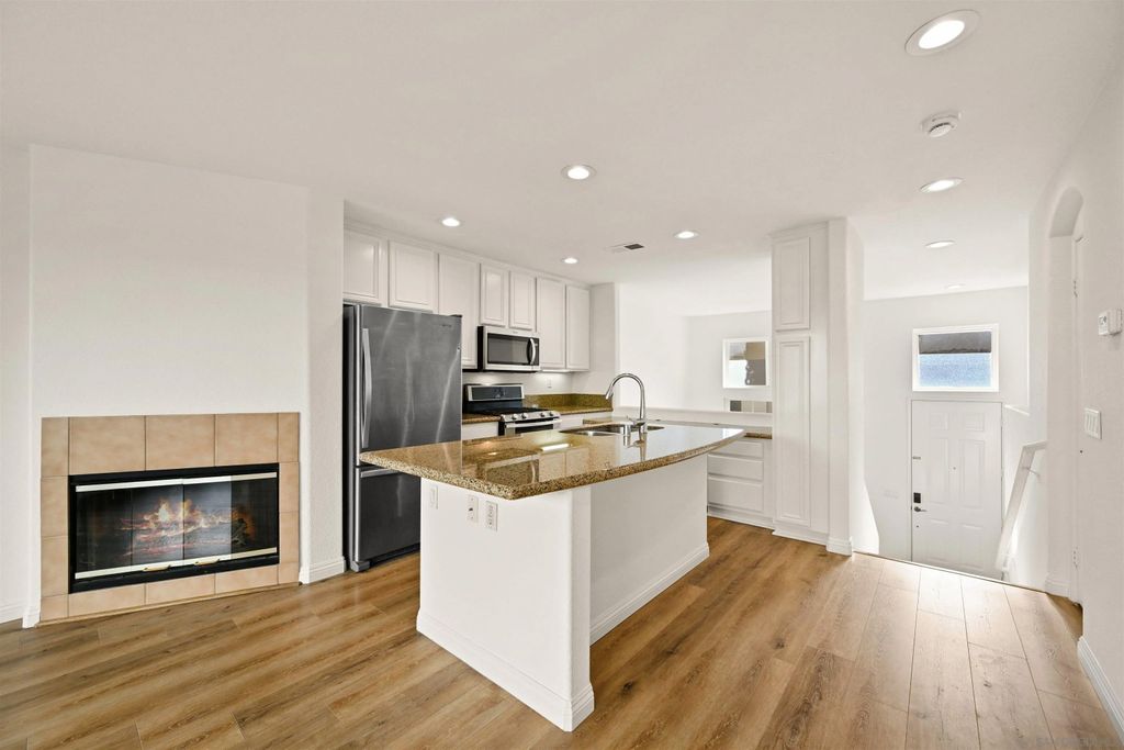 Photo of 3770 Mykonos Ln #77, San Diego, CA 92130 (MLS # 2601202)