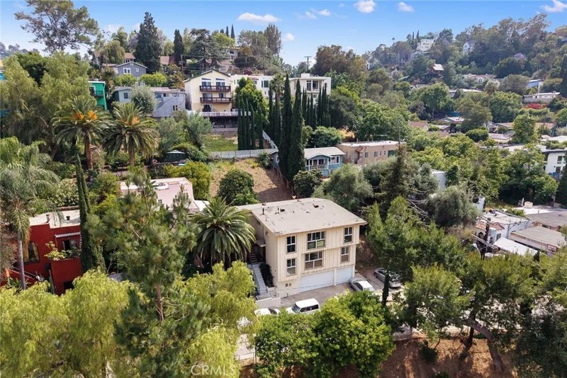 2575 Riverside Terrace