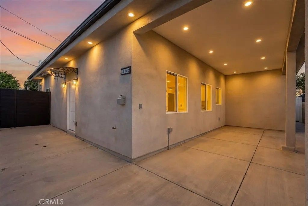 Photo of 16140 Mayall Street, North Hills, CA 91343 (MLS # SR26011659)