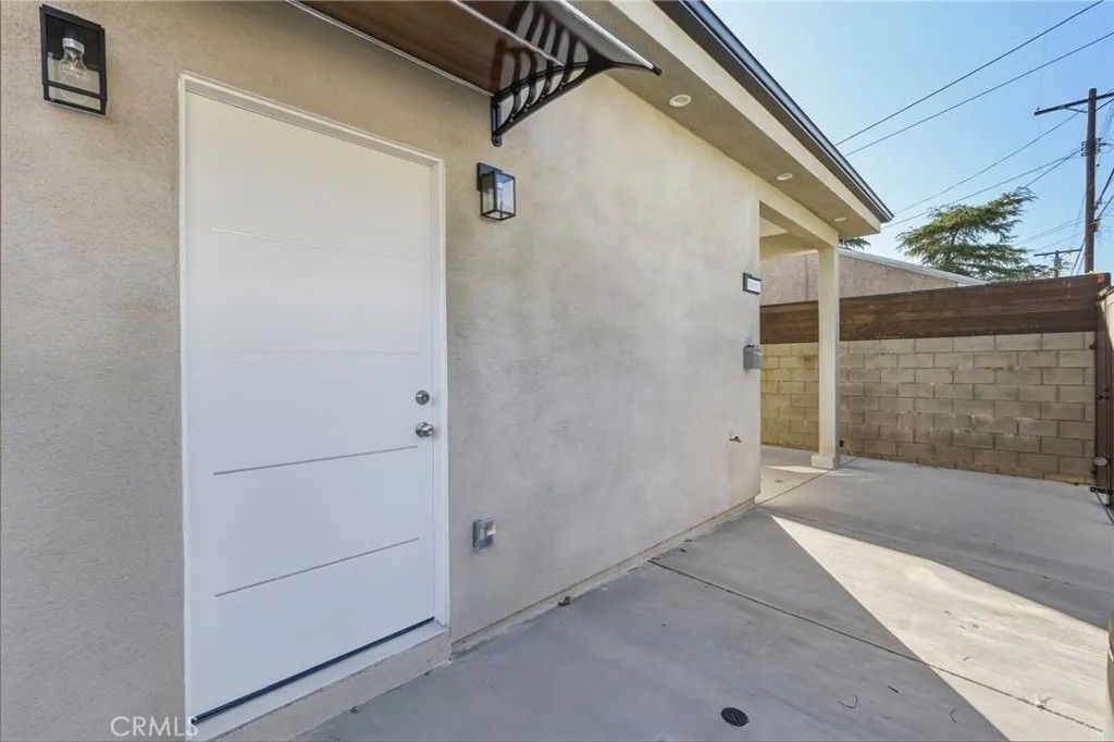 Photo of 16140 Mayall Street, North Hills, CA 91343 (MLS # SR26011659)