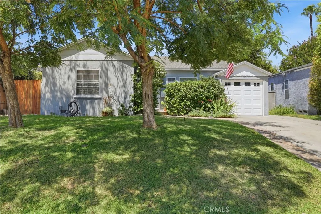 1845 N Evergreen
