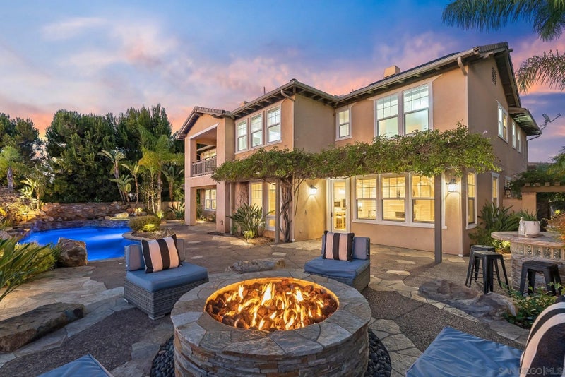 3562 Calle Palmito
