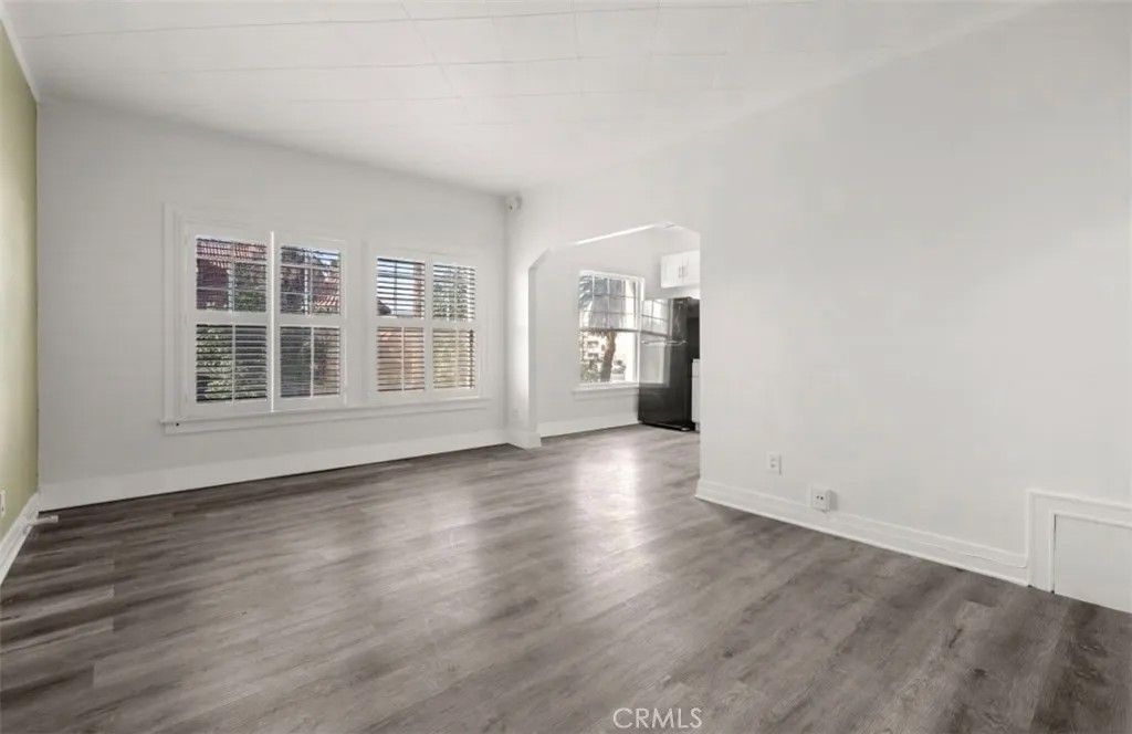 Photo of 2121 James M Wood Boulevard #221, Los Angeles, CA 90006 (MLS # GD26095956)