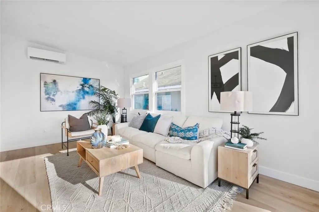 327 S 35th Street
