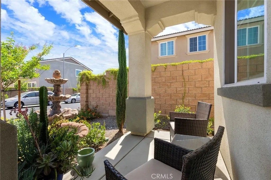 Photo of 674 Hummingbird DR, San Jacinto, CA 92583 (MLS # SW26109001)