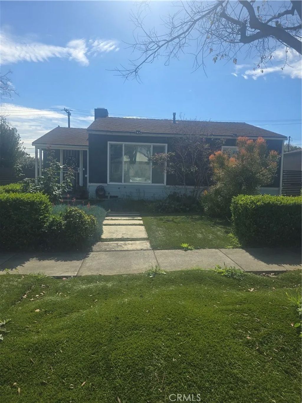 Photo of 612 W Ellis Ave, Inglewood, CA 90302 (MLS # DW26024177)