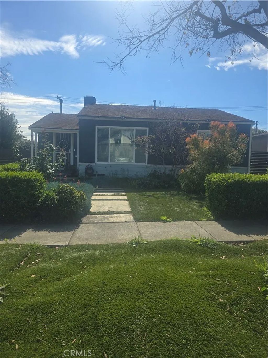 Photo of 612 W Ellis Ave, Inglewood, CA 90302 (MLS # DW26024177)