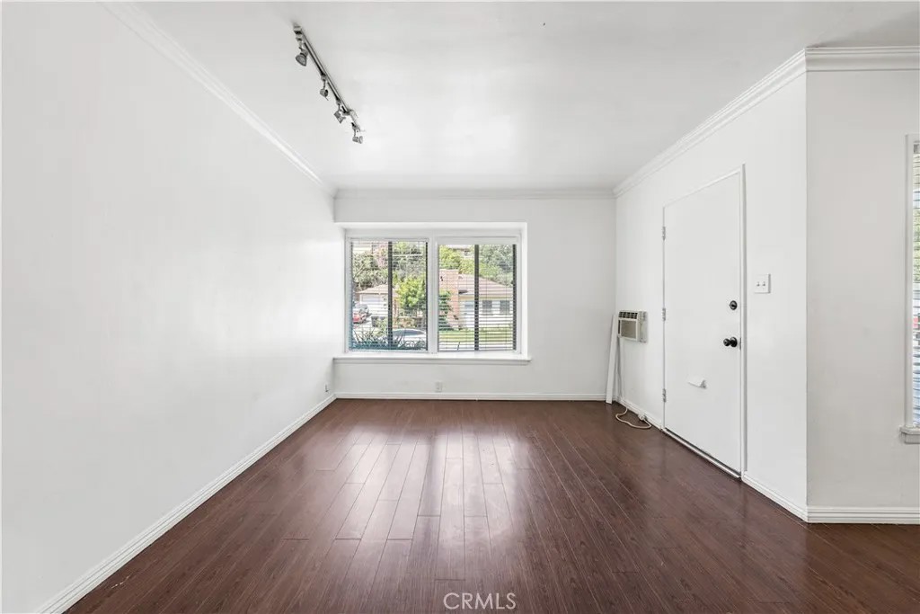 1034 Loma Verde