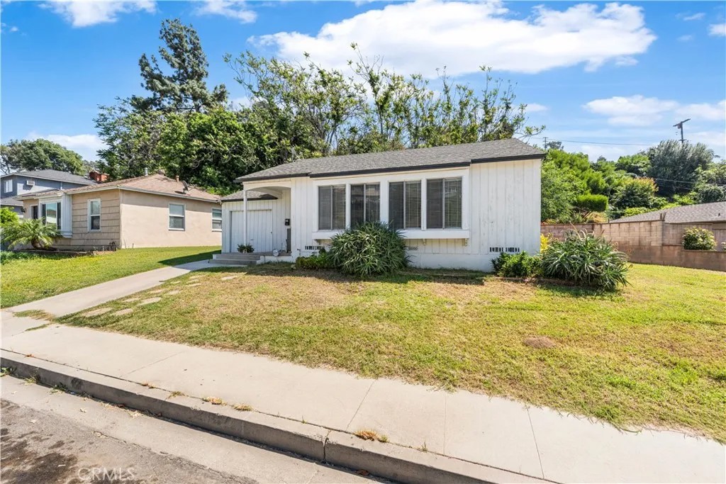 1034 Loma Verde