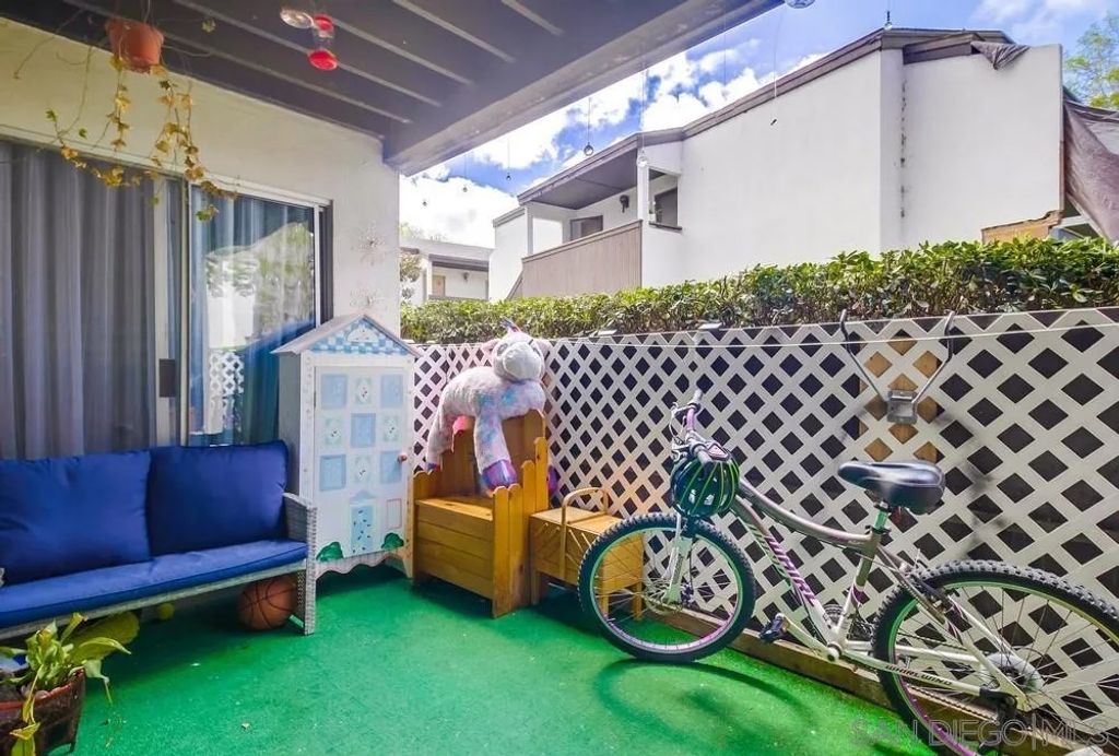 Photo of 8015 Caminito de Pizza #B, San Diego, CA 92108 (MLS # 260001384)