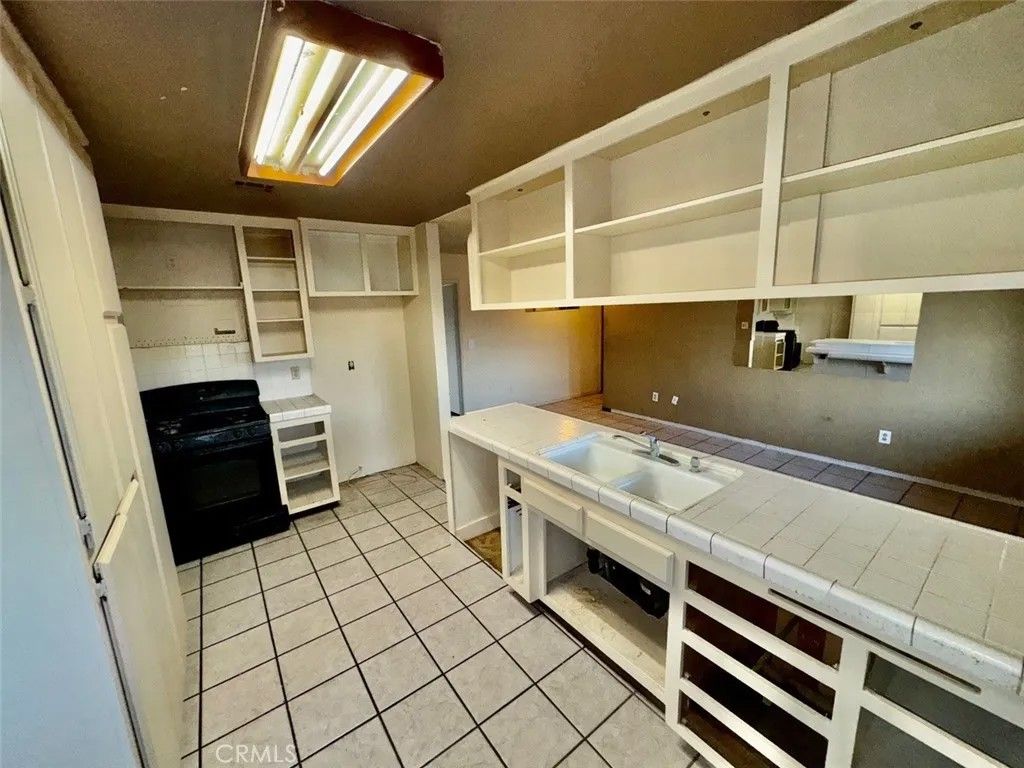 Photo of 56634 Mountain View Trail, Yucca Valley, CA 92284 (MLS # PW26028292)