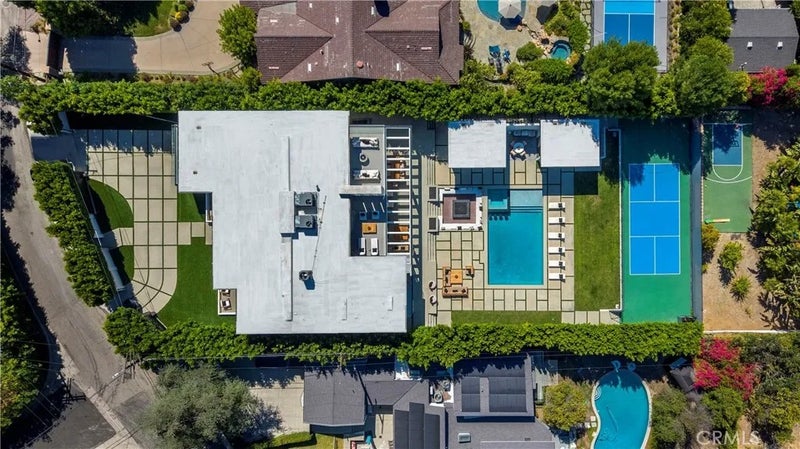 4940 Brewster Drive