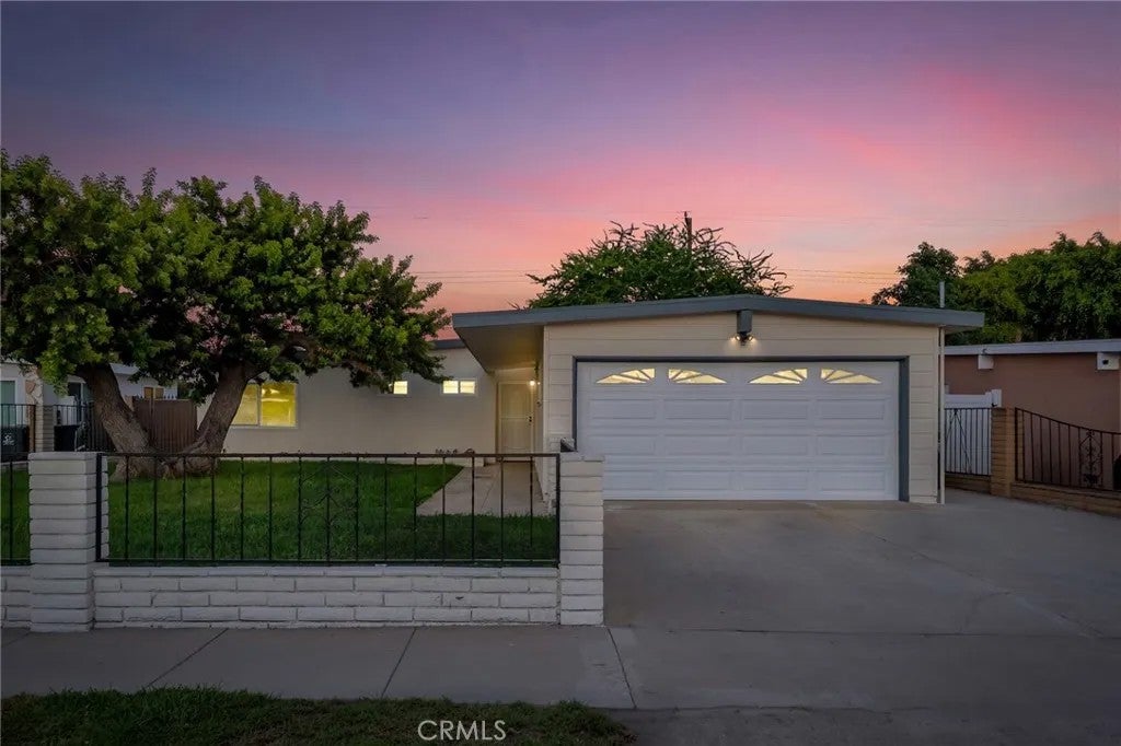 Photo of 2325 S Shelton ST, Santa Ana, CA 92707 (MLS # IG26196987)