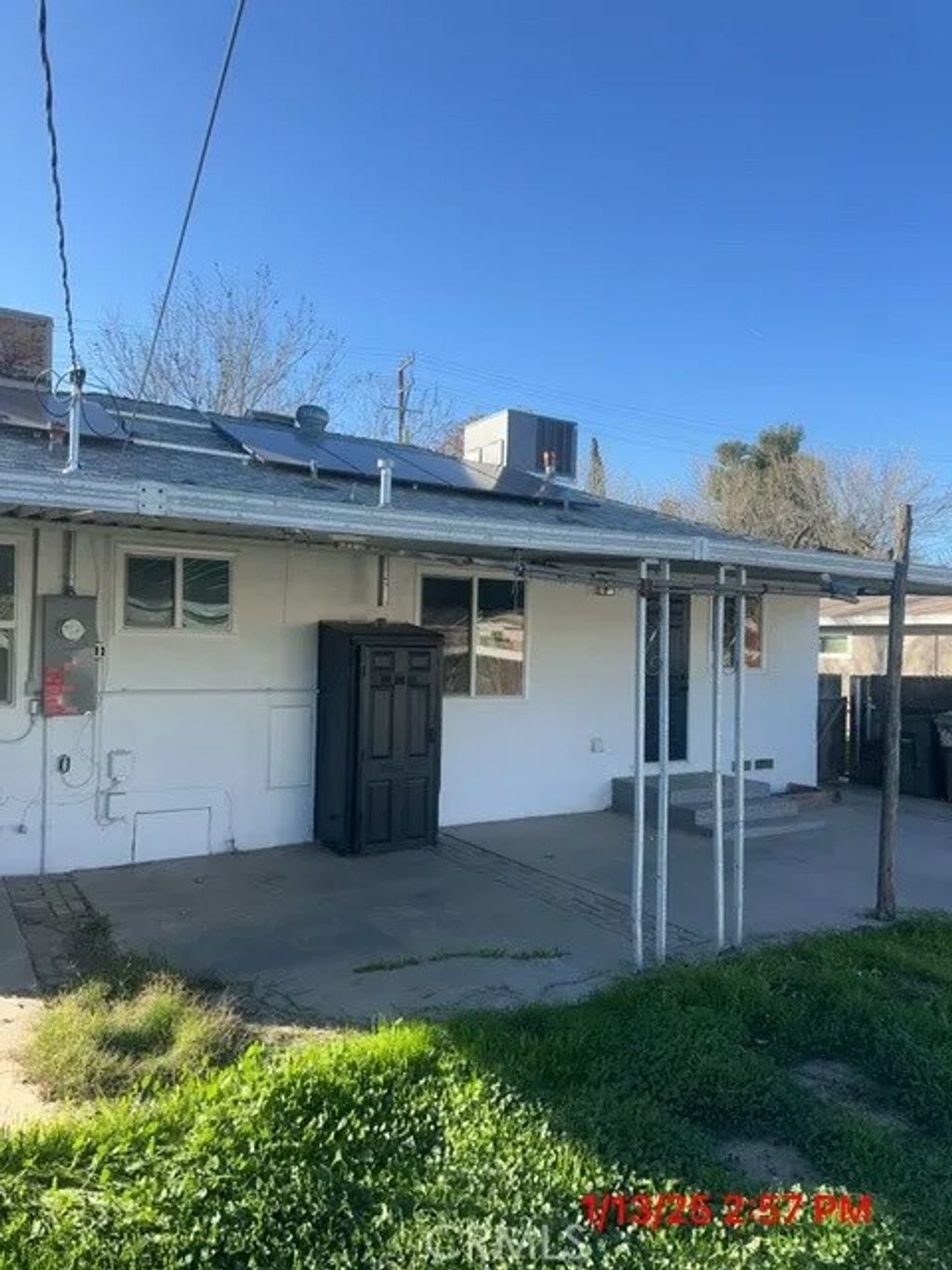 Photo of 714 Wistaria St, Bakersfield, CA 93308 (MLS # DW26061591)