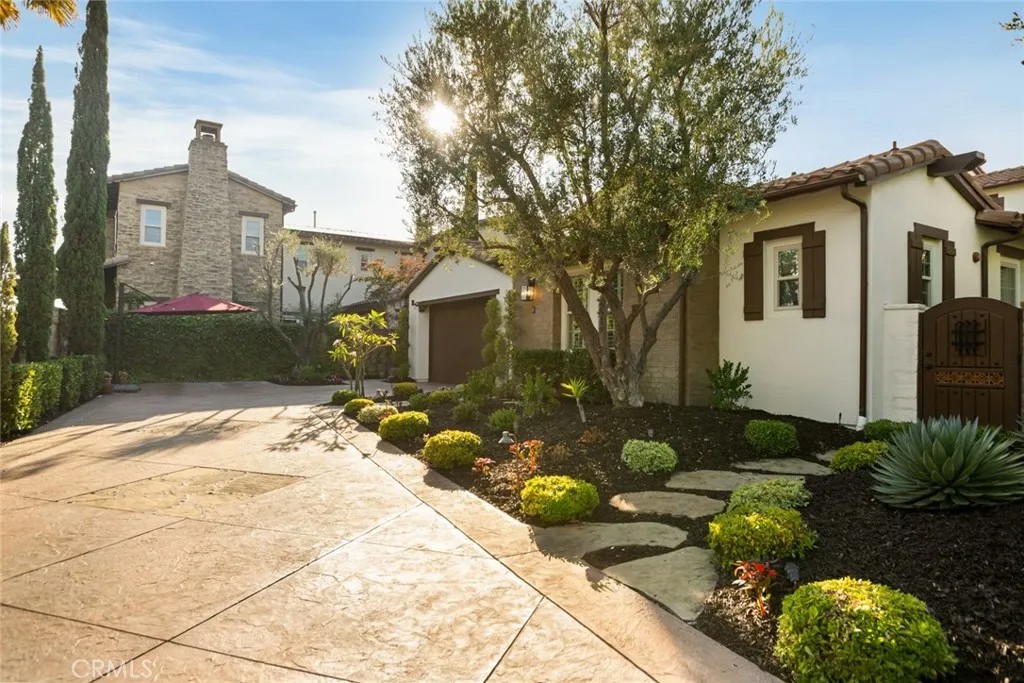 3 Kent Court