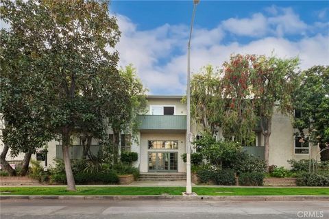 Photo of 3649 Glendon Avenue #204, Los Angeles, CA 90034 (MLS # CV26046566)