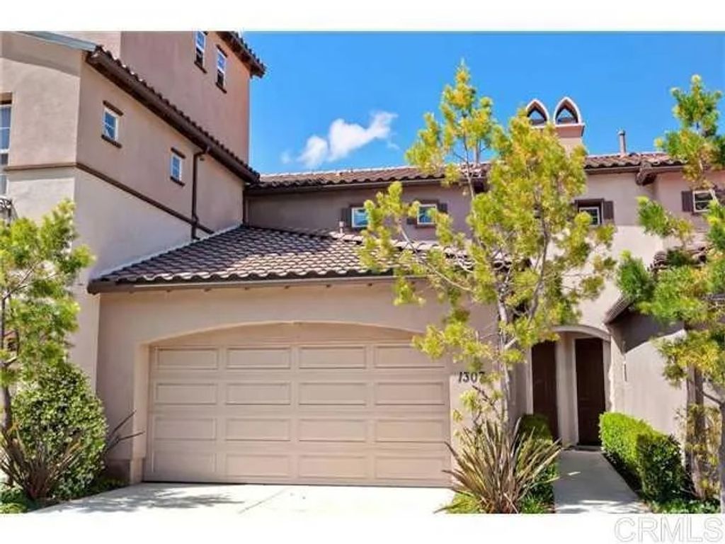 Photo of 1307 Highbluff Avenue, San Marcos, CA 92078 (MLS # NDP2603027)