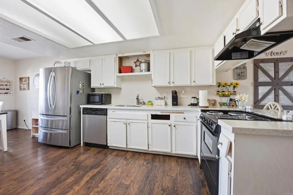 569 E Street 37