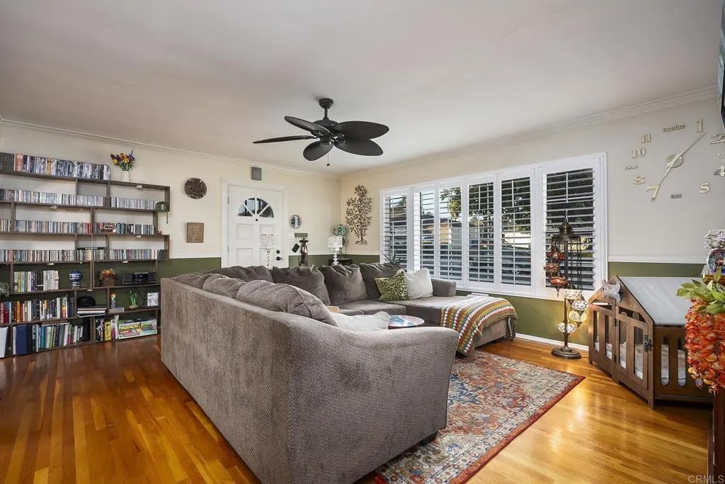 6705 ROLANDO KNOLLS DR