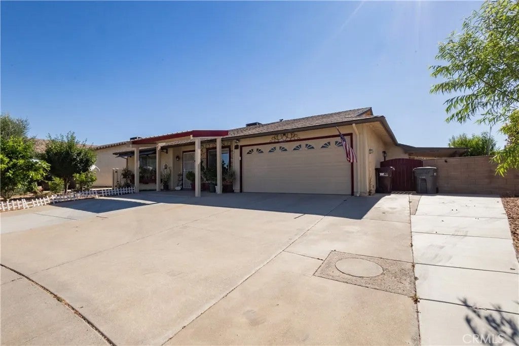 Photo of 27958 Foxfire Street, Menifee, CA 92586 (MLS # SW26040504)