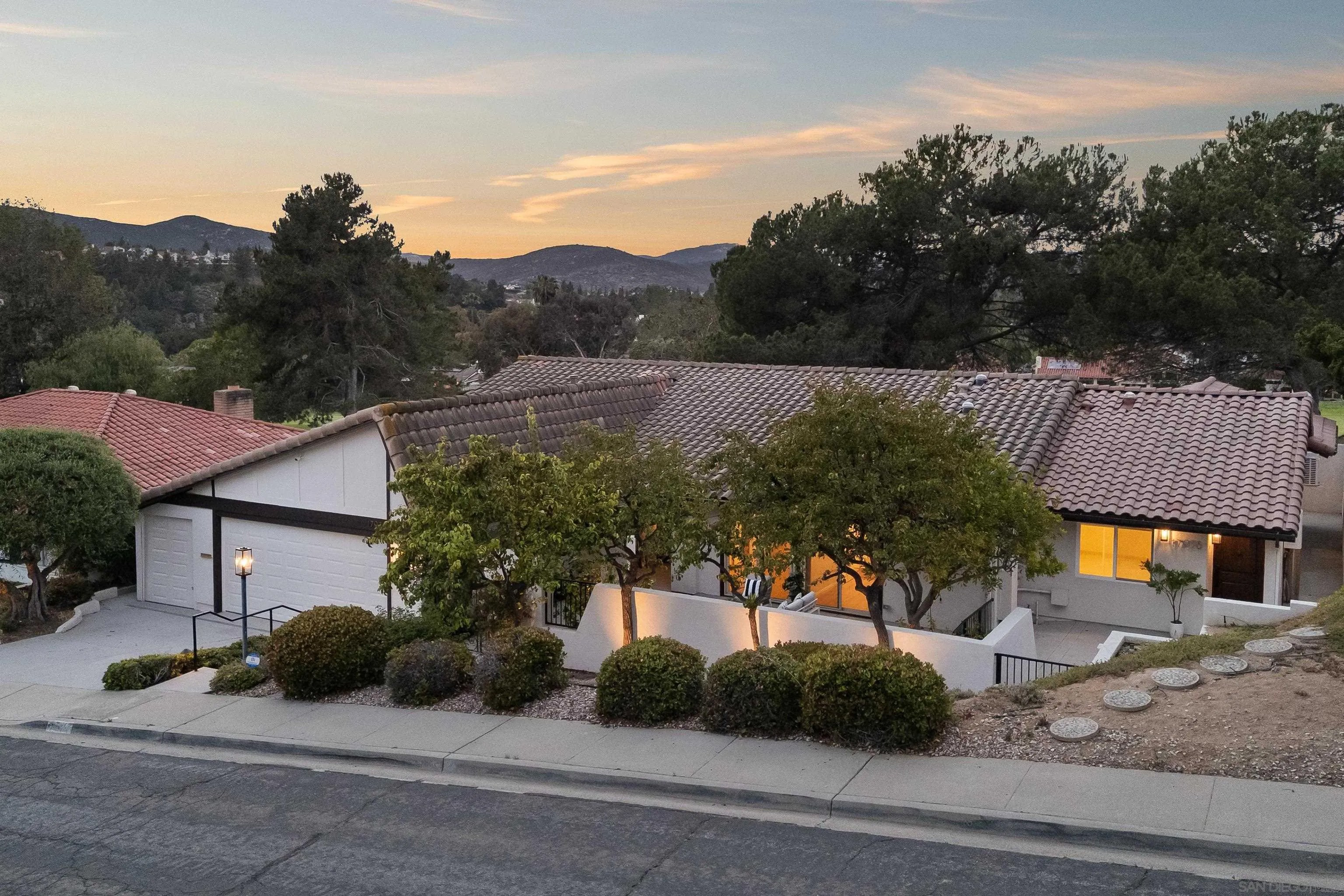 17976 Sencillo Lane