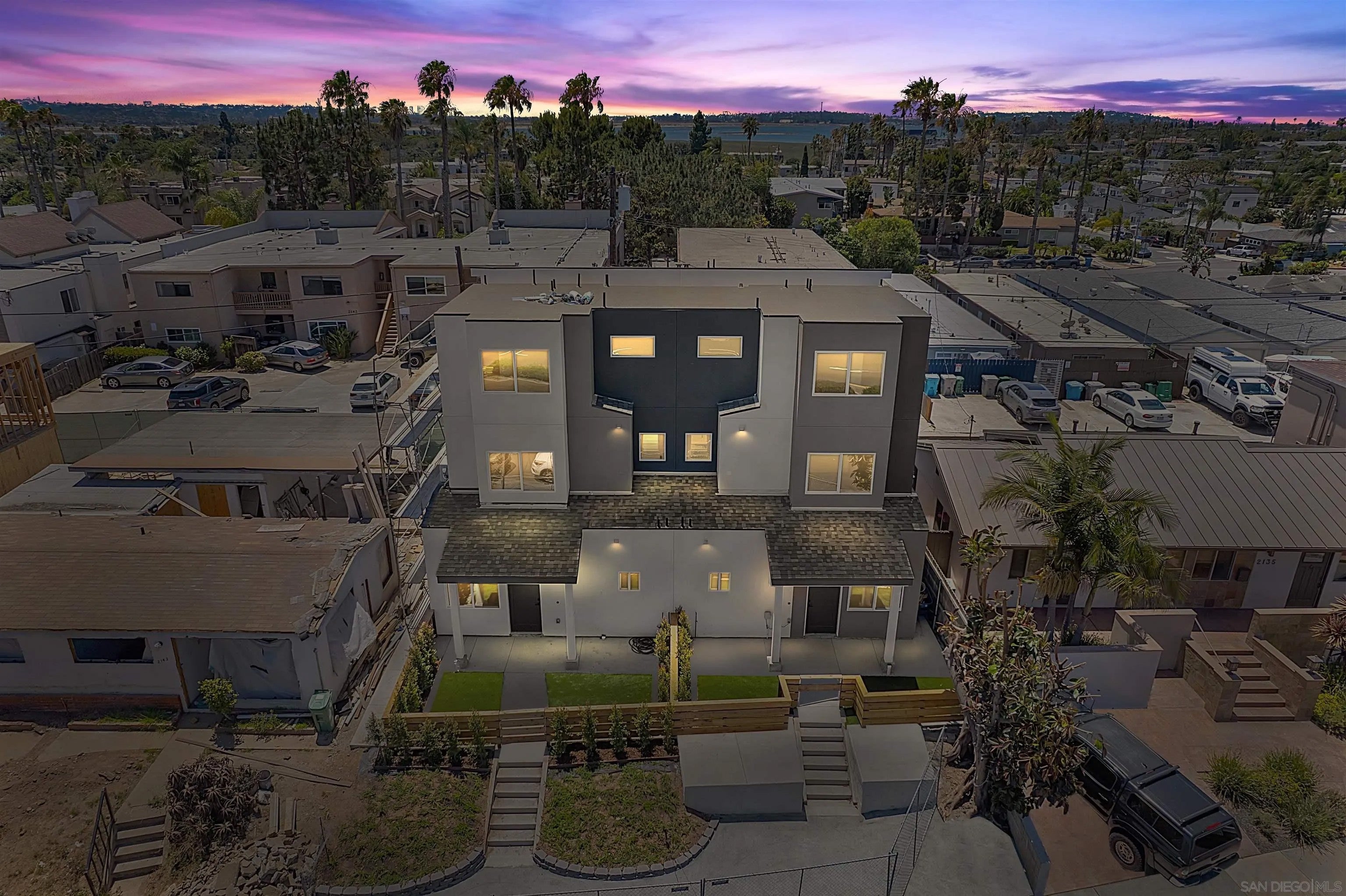 2141 Balboa Ave