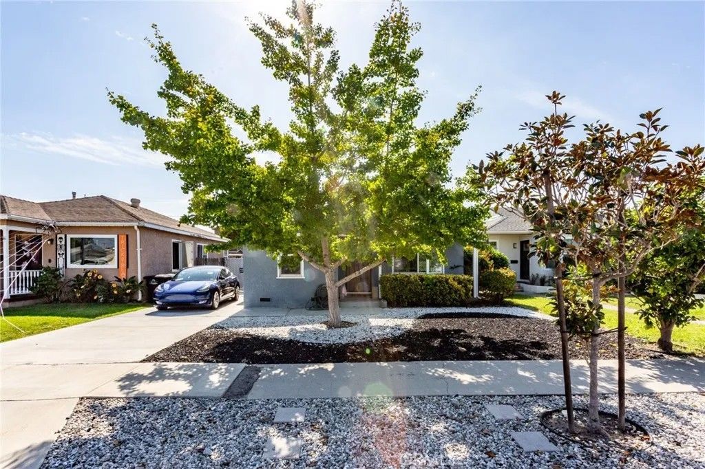 Photo of 4868 W 133rd St, Hawthorne, CA 90250 (MLS # OC25251873)