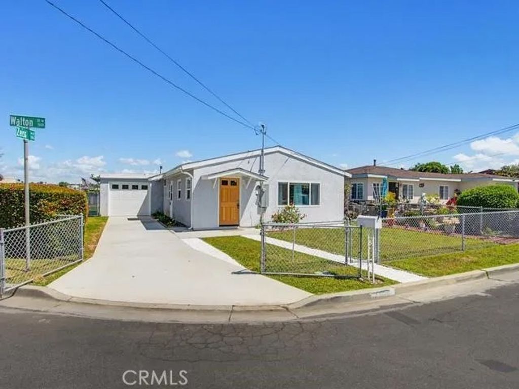 Photo of 1500 Walton Street, Oceanside, CA 92058 (MLS # OC26049529)
