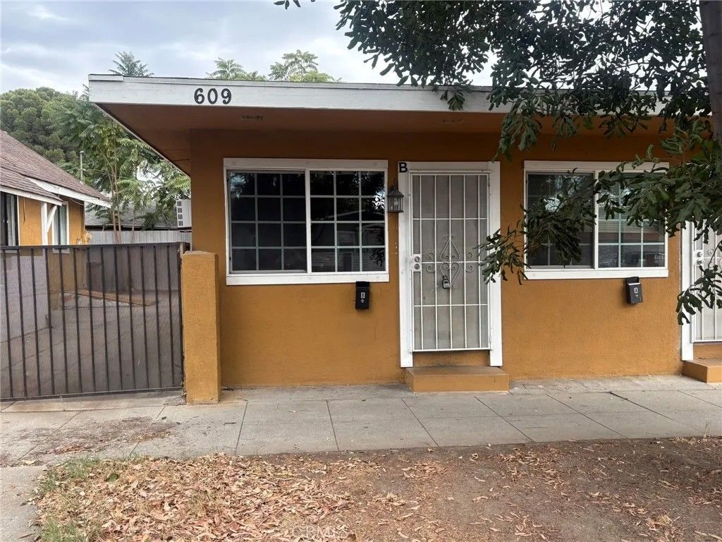 Photo of 609 S Vine Ave #B, Ontario, CA 91762 (MLS # IG25237499)