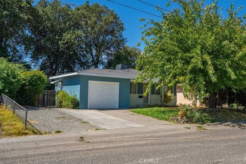 1490 Orange Street