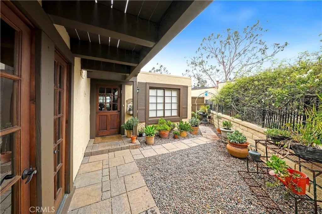 Photo of 31135 Via Santo Tomas, San Juan Capistrano, CA 92675 (MLS # OC26205794)